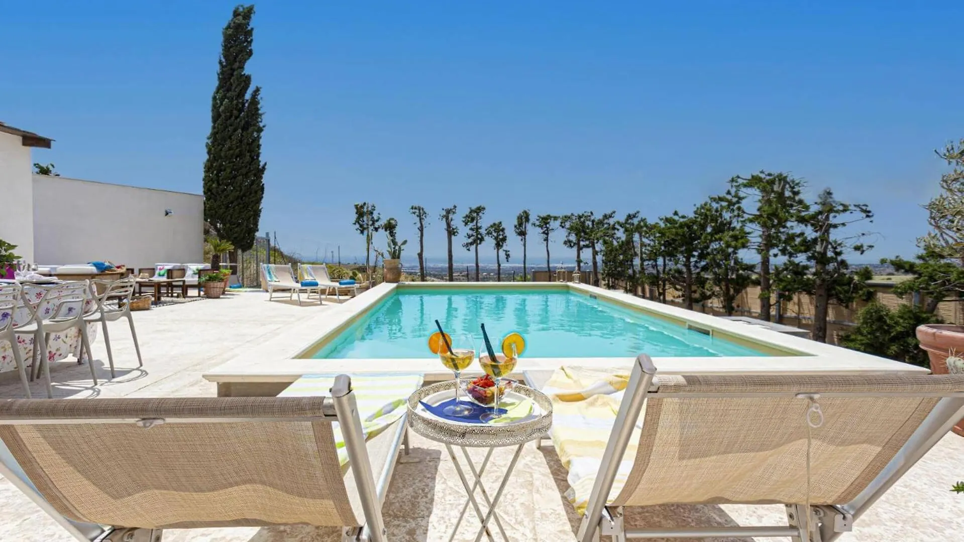Villa Ardith By Villa Plus location